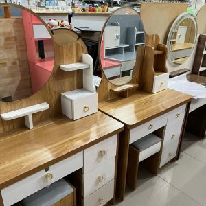 Mẫu bàn phấn min MS: 02