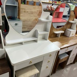 Mẫu bàn phấn min MS: 04