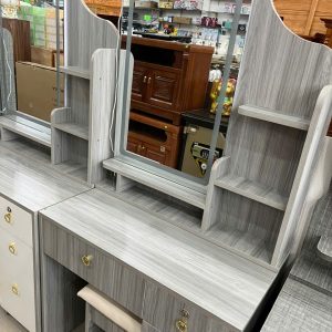 Mẫu bàn phấn min MS: 06