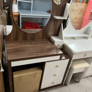 Mẫu bàn phấn min MS: 08